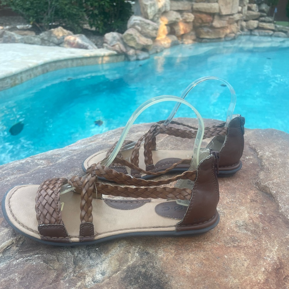 b.o.c. Braided Straps Back Zip Sandals (TSE) - Picture 3 of 10